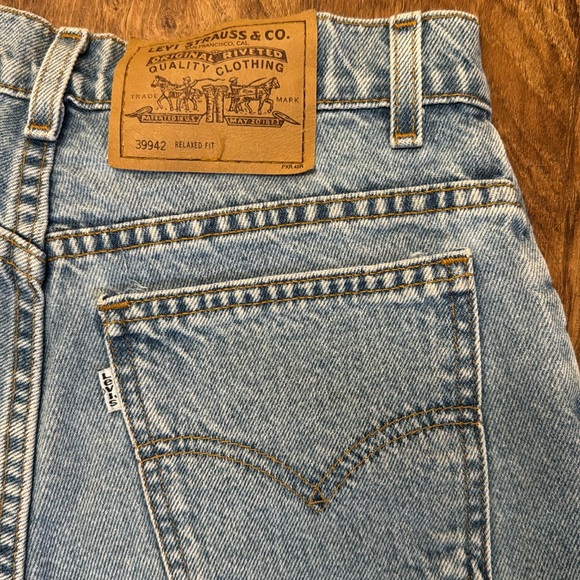 Vintage, VTG, 950 Levi’s Jean Shorts. 7 JR. Paper Tag. Made In USA. 100% cotton. - Picture 7 of 14